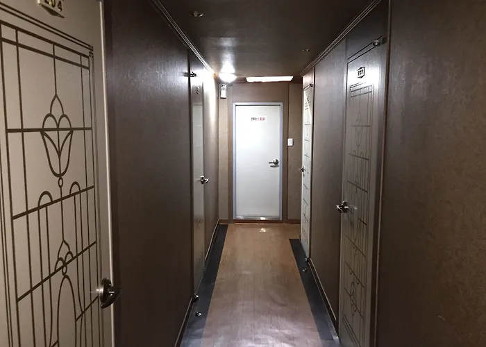 汽车旅馆 B